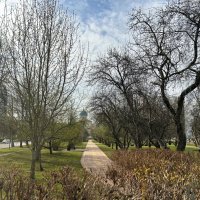 Апрельский сквер :: Oleg4618 Шутченко Апрельский сквер :: Oleg4618 Шутченко