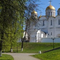 Весна в парке :: Андрей Зайцев