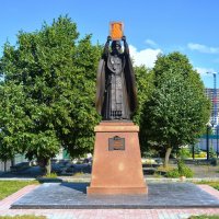 Чебоксары. Памятник Гурию Казанскому. :: Пётр Чернега Чебоксары. Памятник Гурию Казанскому. :: Пётр Чернега