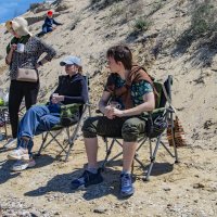 На берегу :: Анатолий Чикчирный