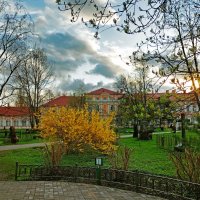 В Лавре холодным вечером :: Ирина Румянцева