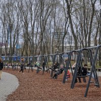 Весна, спрос на качели :: Татьяна Машошина