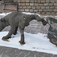 Дворовые скульптуры :: ИРЭН@ .