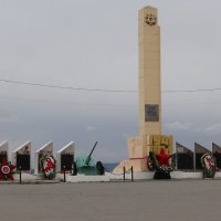 Обелиск погибшим воинам в Черноисточинске Свердловской области :: Любовь Сахарова Обелиск погибшим воинам в Черноисточинске Свердловской области :: Любовь Сахарова
