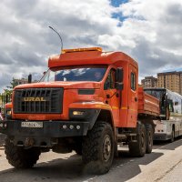 Очередной автобус буксируют в ремонт. :: Анатолий. Chesnavik.