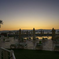 рассветная тишина Мёртвого моря возле гостиницы :: Осень 