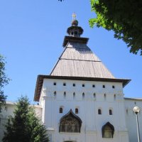 Звенигород. Врата монастыря :: Дмитрий Никитин