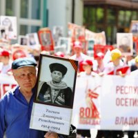 Бессмертный полк во Владикавказе 9 мая 2025 года. :: Олег Стасенко Бессмертный полк во Владикавказе 9 мая 2025 года. :: Олег Стасенко