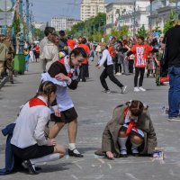 Проспект превратился в прогулочную площадку :: Татьяна Машошина