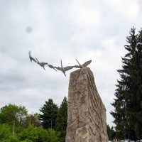 Дзуарикау. Мемориал семи братьям Газдановым и другим односельчанам, погибшим в Отечественную войну :: Gen Дзуарикау. Мемориал семи братьям Газдановым и другим односельчанам, погибшим в Отечественную войну :: Gen