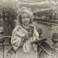 Лёгкая манерная графичность прошлого века :: Валерий Паршин