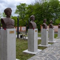 Дзуриккау. Мемориал семи братьям Газдановым и другим односельчанам, погибшим в Отечественную войну :: Gen 