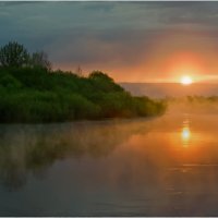 Майский рассвет на Чепце :: Валентин Котляров