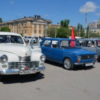 Мой Волгоград. На выставке ретроавтомобилей. :: Сергей М 