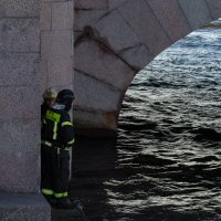 МЧС(2): "Не зевай, они обычно здесь всплывают!" :: Игорь Викторов