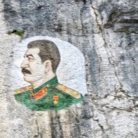Портрет И.В. Сталина на скале :: Gen 