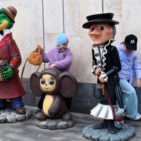 Детвора с любимыми героями. :: Татьяна Помогалова Детвора с любимыми героями. :: Татьяна Помогалова