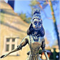 Фрагмент скульптуры у Виллы Миньон. :: Валерия Комова Фрагмент скульптуры у Виллы Миньон. :: Валерия Комова