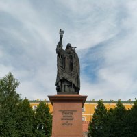 Патриарх Ермоген и голубь на кресте. :: Andrew 