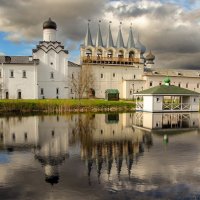 Тихвинский монастырь :: skijumper Иванов