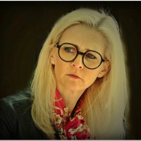 НАСТОРОЖЕННОСТЬ... :: Elvira E. 