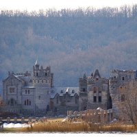 «Призрачный замок» :: Сеня Белгородский