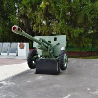 Ядрин. Памятник дивизионной 76,2-мм пушке ЗиС-3. :: Пётр Чернега Ядрин. Памятник дивизионной 76,2-мм пушке ЗиС-3. :: Пётр Чернега