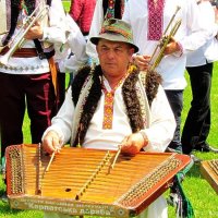 грають цимбали :: Степан Карачко