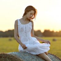 Вечером в белом платье (2) :: Игорь Парв Вечером в белом платье (2) :: Игорь Парв