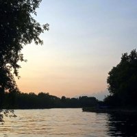 Летняя ночь на Москве-реке :: Елена Летняя ночь на Москве-реке :: Елена