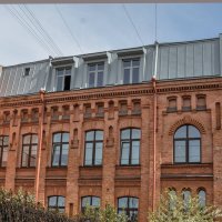 Здание бывшей фабрики пуговиц «Братья Бух» — ( 6-я линия В.О., 15Д) :: Татьяна Машошина Здание бывшей фабрики пуговиц «Братья Бух» — ( 6-я линия В.О., 15Д) :: Татьяна Машошина