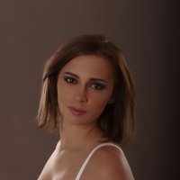 Портрет в бюстгальтере :: And I go