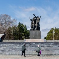 На набережной у Амура. :: Виктор Иванович Чернюк