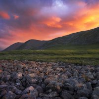 Закат над каменной речкой :: Вениамин Скородумов