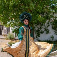 Девушка в танце :: Геннадий Б