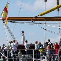 Осмотр мексиканского парусника на Неве... :: vadim 