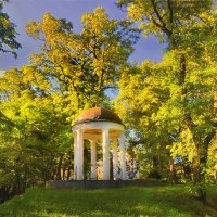 Ротонда. Перед дождем. :: Василий Королёв Ротонда. Перед дождем. :: Василий Королёв