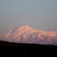 Эльбрус на закате. :: Александр Кондаков