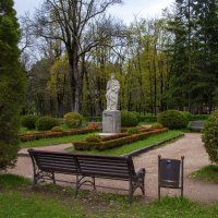 Памятник А.С. Пушкину в курортном парке. :: Gen Памятник А.С. Пушкину в курортном парке. :: Gen