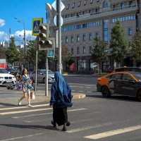 Городская Зарисовка :: юрий поляков