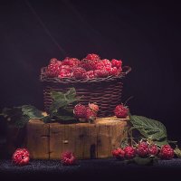 Ягода Малинка, оп-оп-оп... :: Svetlana Galvez