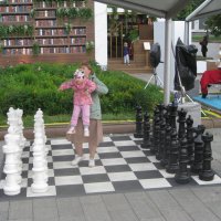 Лето в Москве. Шахматный сквер :: Дмитрий Никитин Лето в Москве. Шахматный сквер :: Дмитрий Никитин