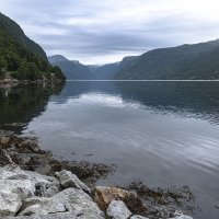 На берегу фьорда :: Roman Ilnytskyi