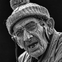 חַיִים :: Shmual & Vika Retro