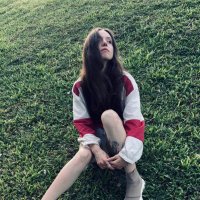 Девушка на траве :: Yorzay 