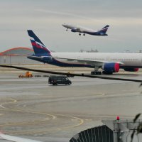 За стеклом. Пассажирские созерцания. :: Alexey YakovLev За стеклом. Пассажирские созерцания. :: Alexey YakovLev