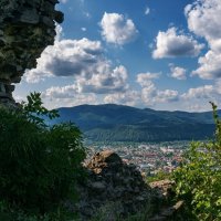 ВИД   НА   ГОРОД   ХУСТ :: Анатолий Малобродский