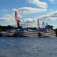 Речной вокзал :: светлана льдокова