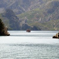 Среди скал :: Юрий. Шмаков Среди скал :: Юрий. Шмаков