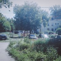 Вход во двор где детство живёт. :: Игорь Солдаткин